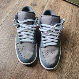 Air Jordan 1 Low SE Men's Gray Sneakers Size 9